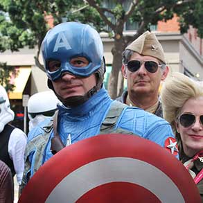 Captain America cosplay team at Comicon